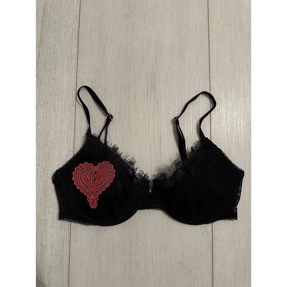 Vintage Victoria's Secret Very Sexy Balconet Bra 34C Black Lace Red Heart